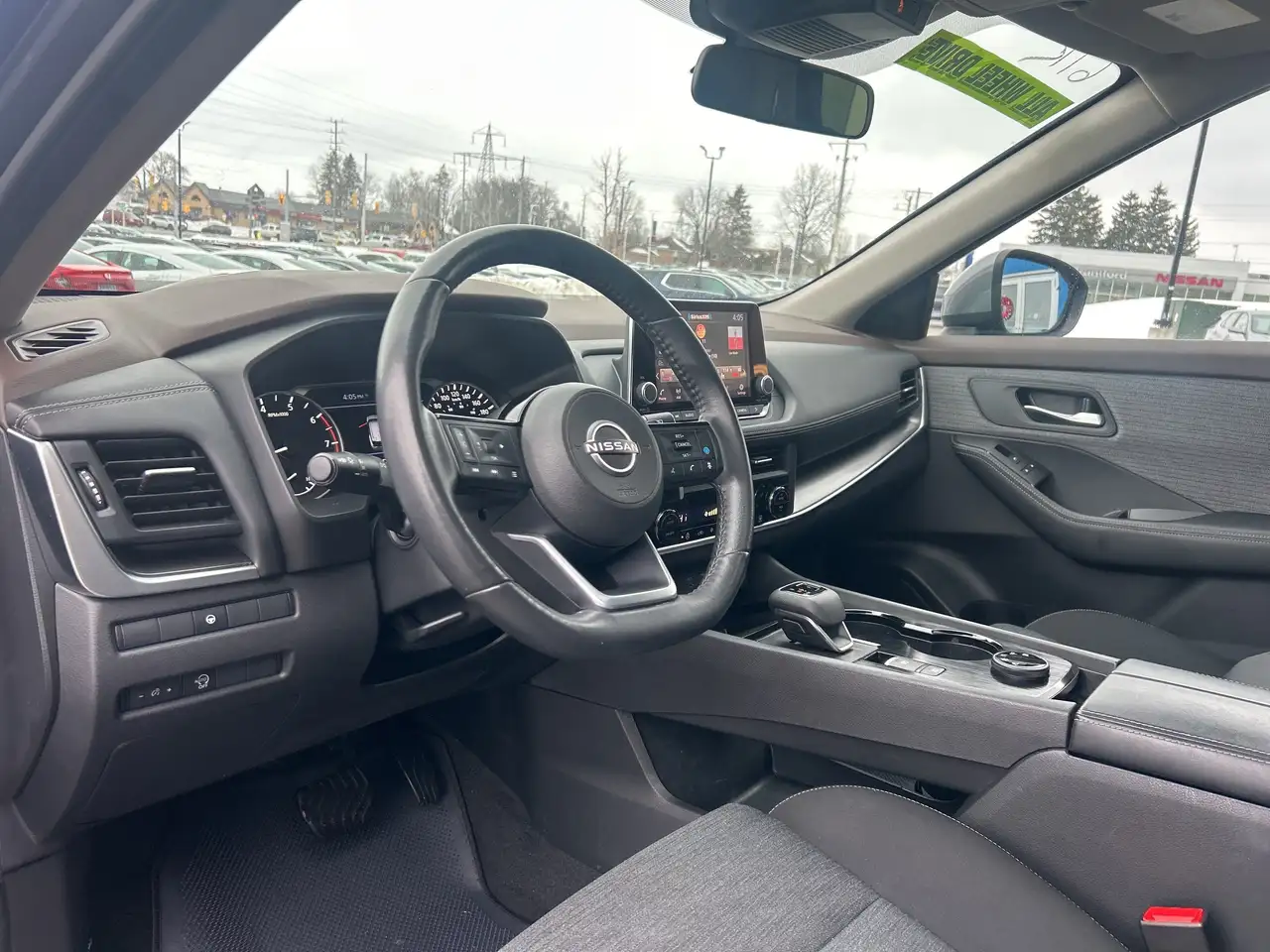 Nissan Rogue снимка Nissan Rogue