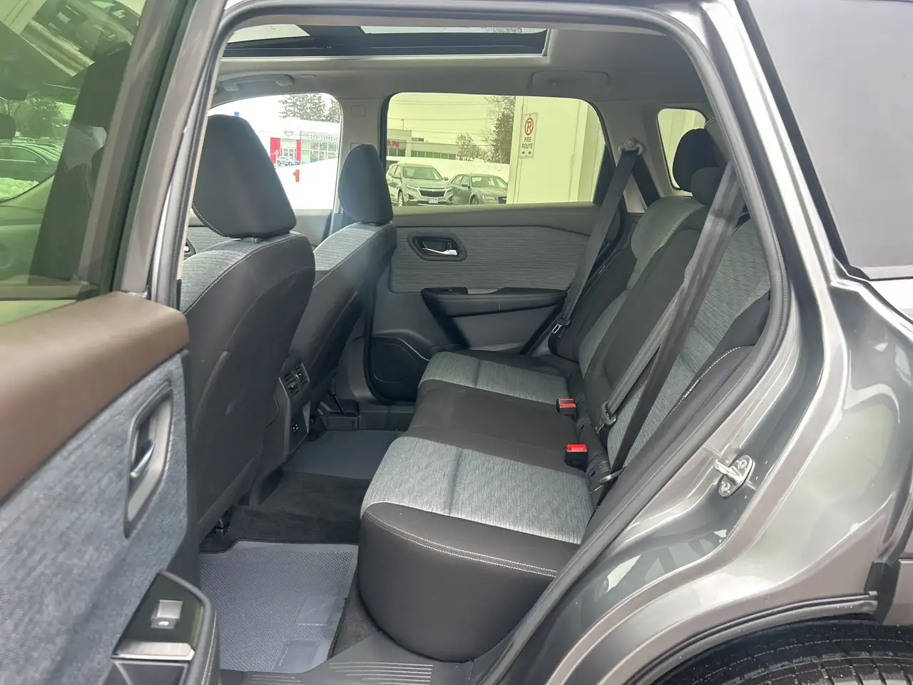 Nissan Rogue снимка Nissan Rogue