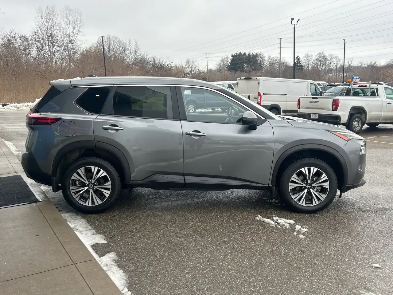 Nissan Rogue снимка Nissan Rogue