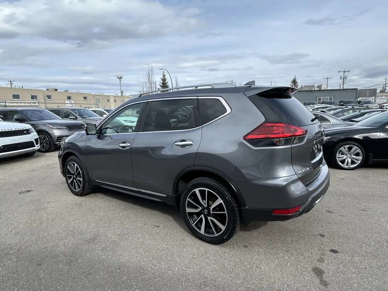 Nissan Rogue снимка Nissan Rogue