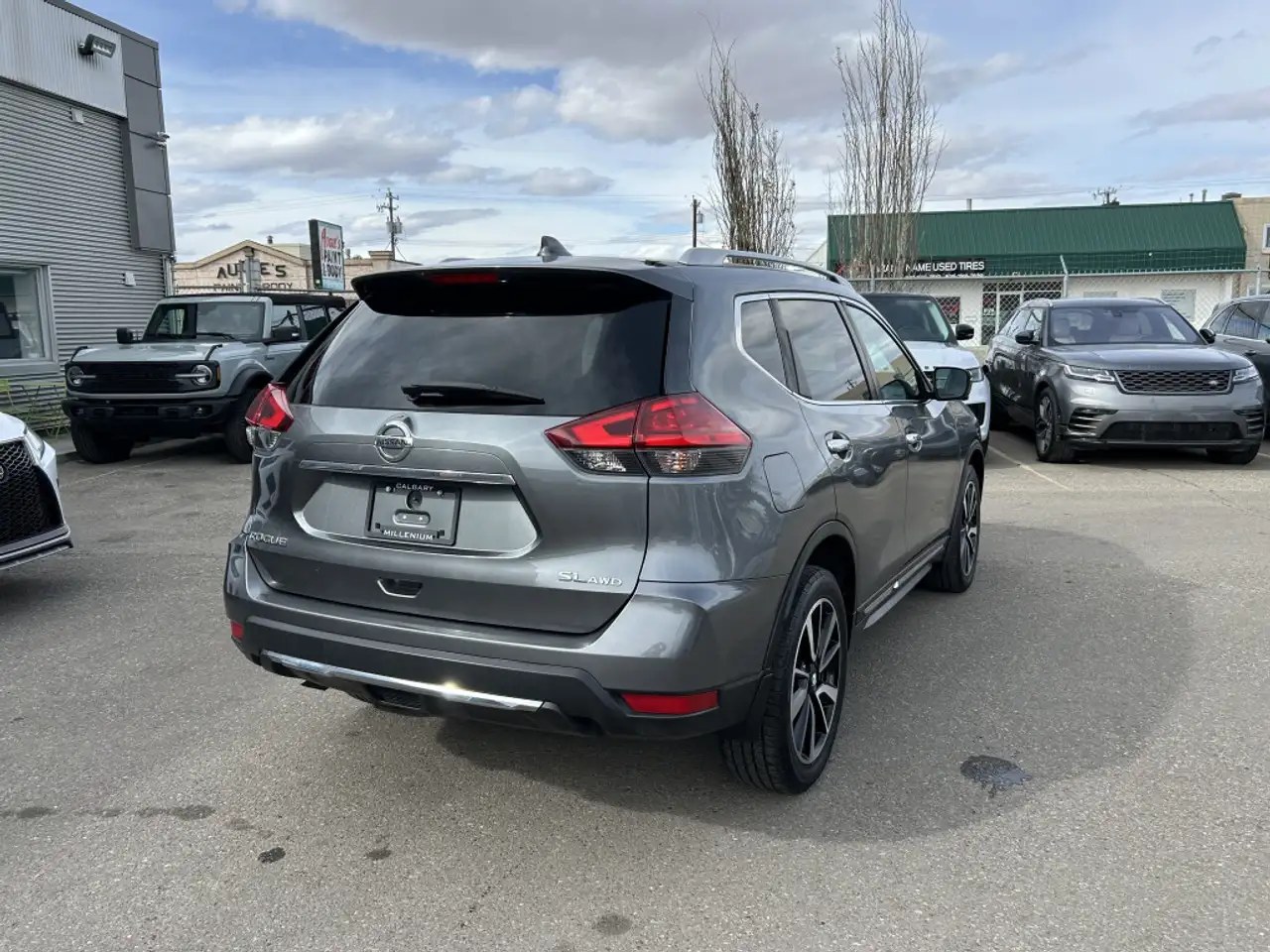Nissan Rogue снимка Nissan Rogue