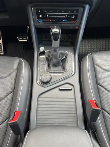 Volkswagen Tiguan Allspace view 14