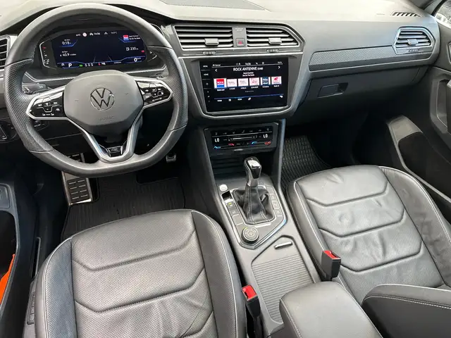 Volkswagen Tiguan Allspace view 12