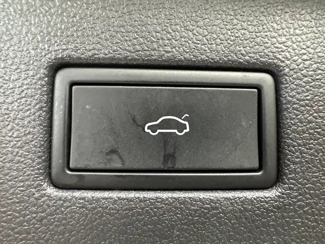 Volkswagen Tiguan Allspace view 7