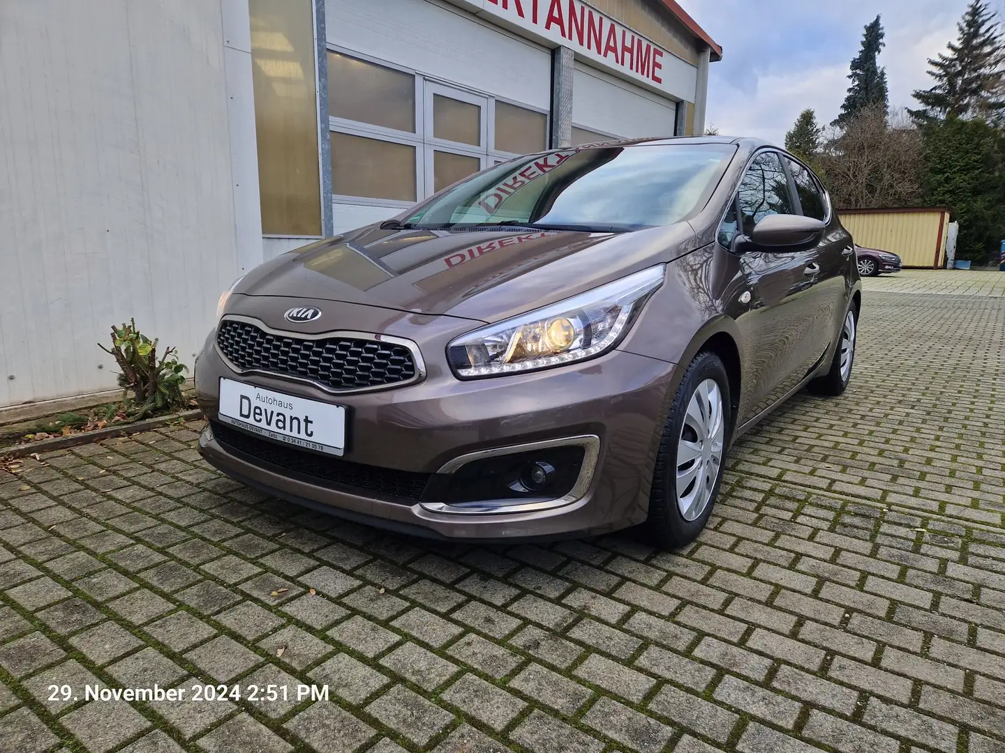 Kia Ceed / cee'd Dream Team/Navi Beige - 1