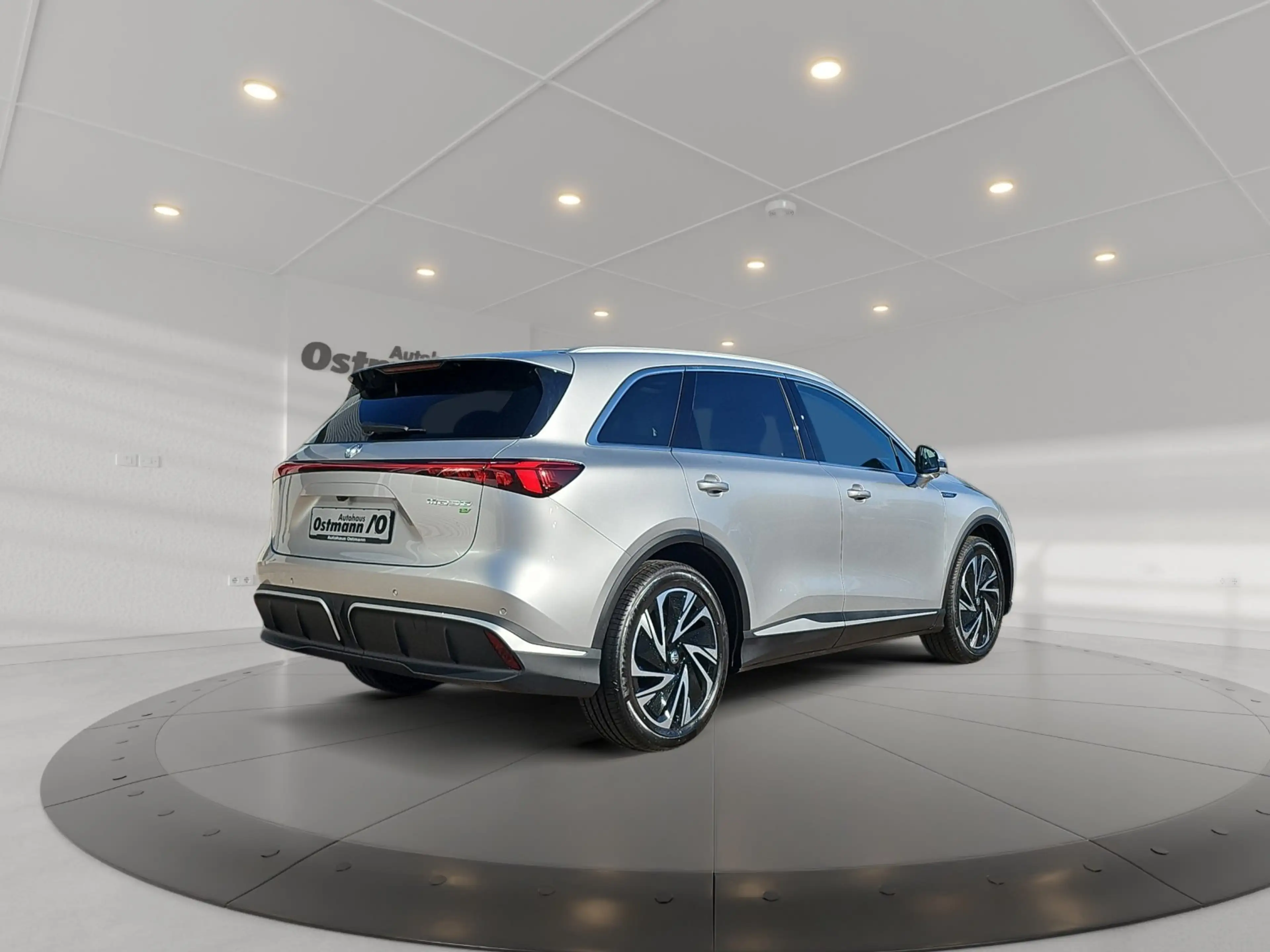 MG MGS6 EV S6 EV Luxury 360 4xSHZ ACC AUT Bel.Sitz PANO — photo 4