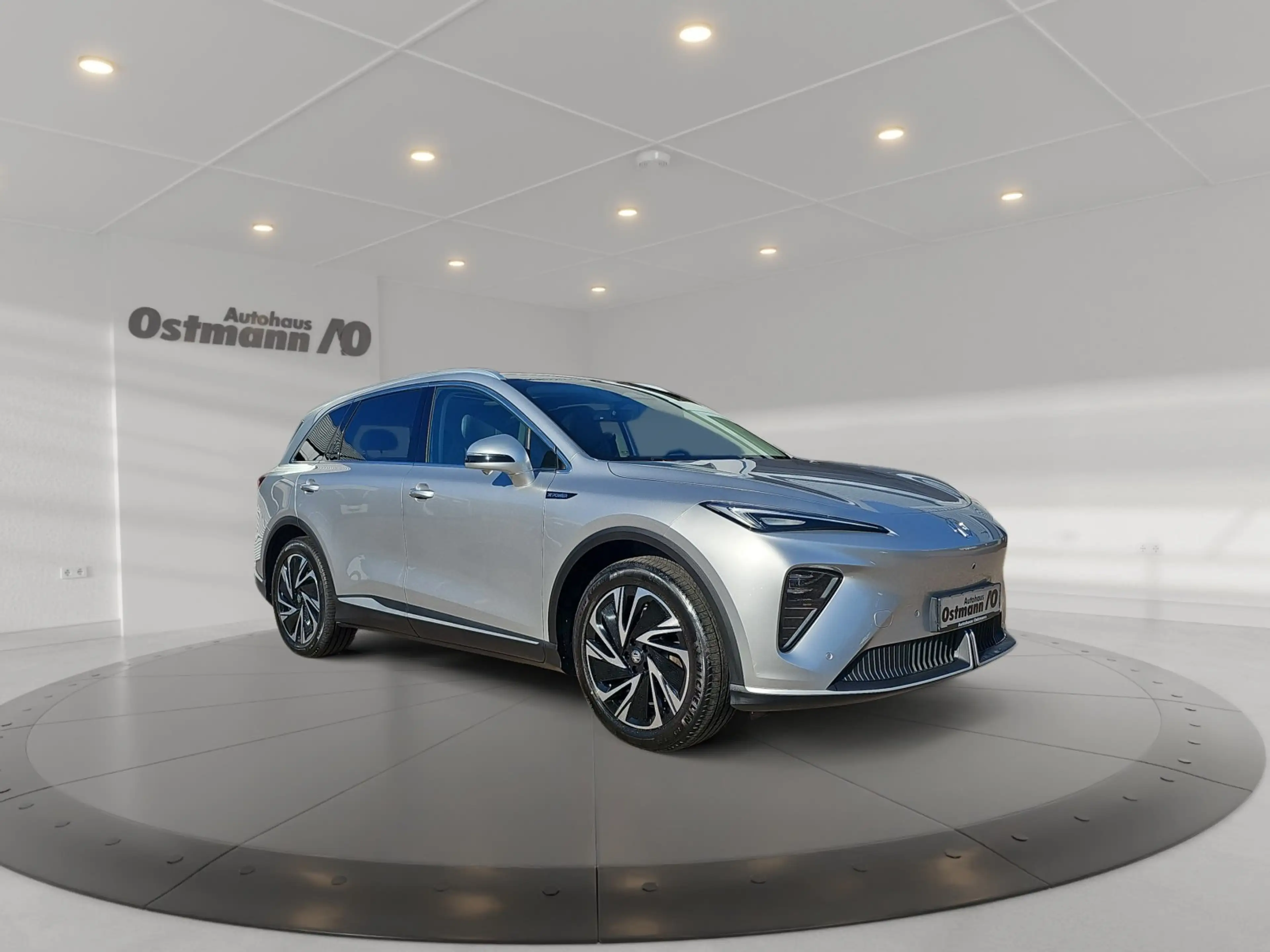 MG MGS6 EV S6 EV Luxury 360 4xSHZ ACC AUT Bel.Sitz PANO — photo 5