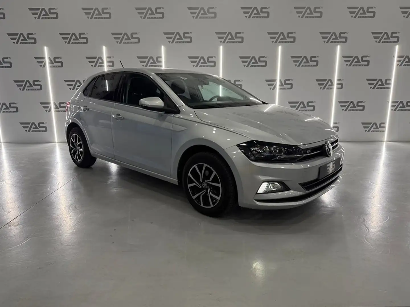 Volkswagen Polo 1.0 BMT A- 55kW Gris - 2