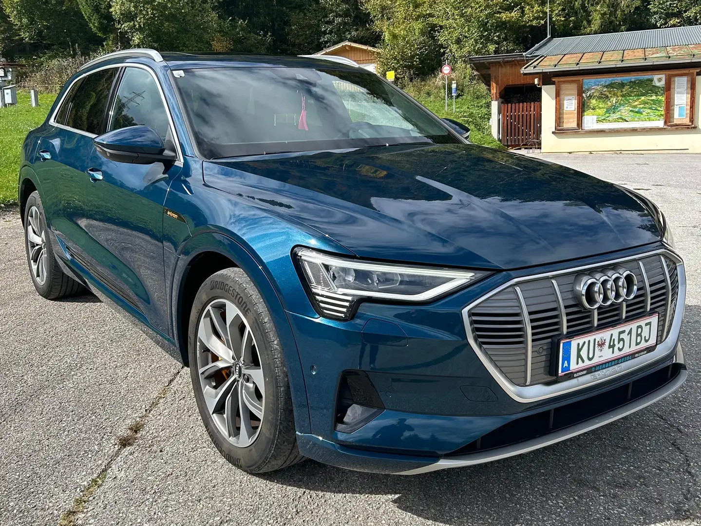 Audi e-tron e-tron 50 quattro 71kWh S-line S-line Blau - 1