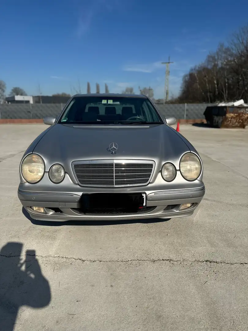 Mercedes-Benz E 280 4-Matic Avantgarde - 1