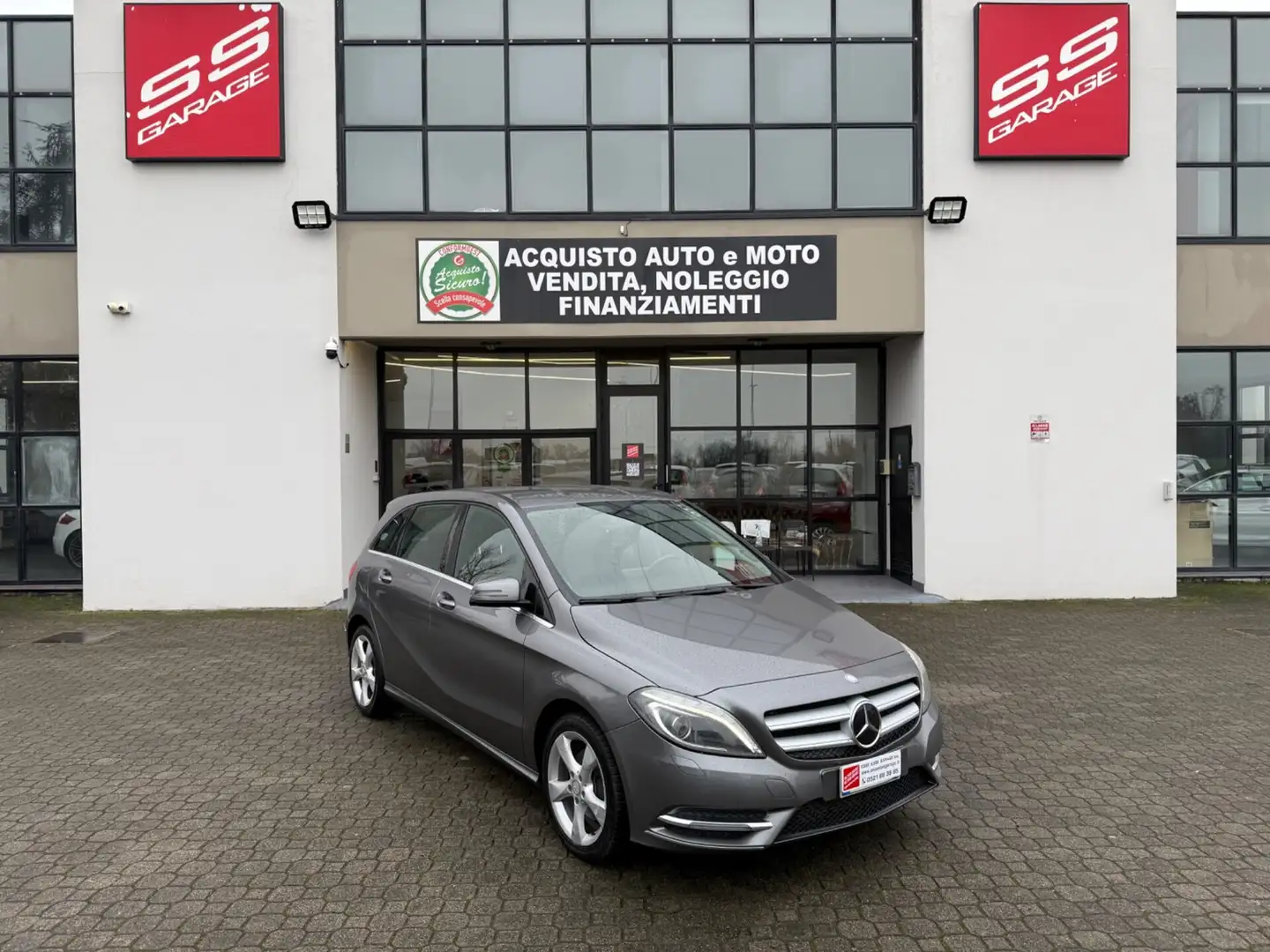 Mercedes-Benz B 180 B 180 CDI Executive Grau - 1
