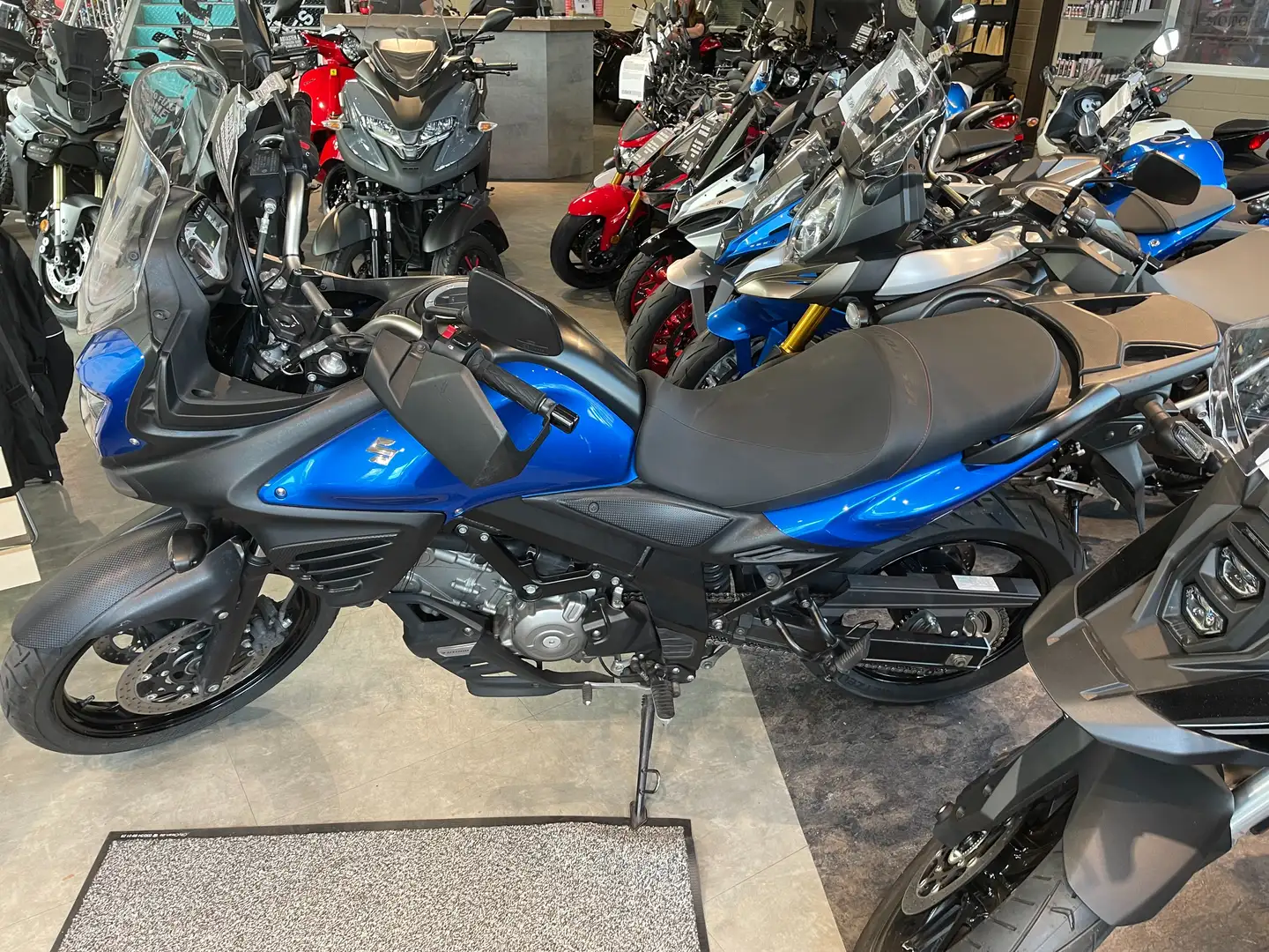 Suzuki V-Strom 650 Kék - 2