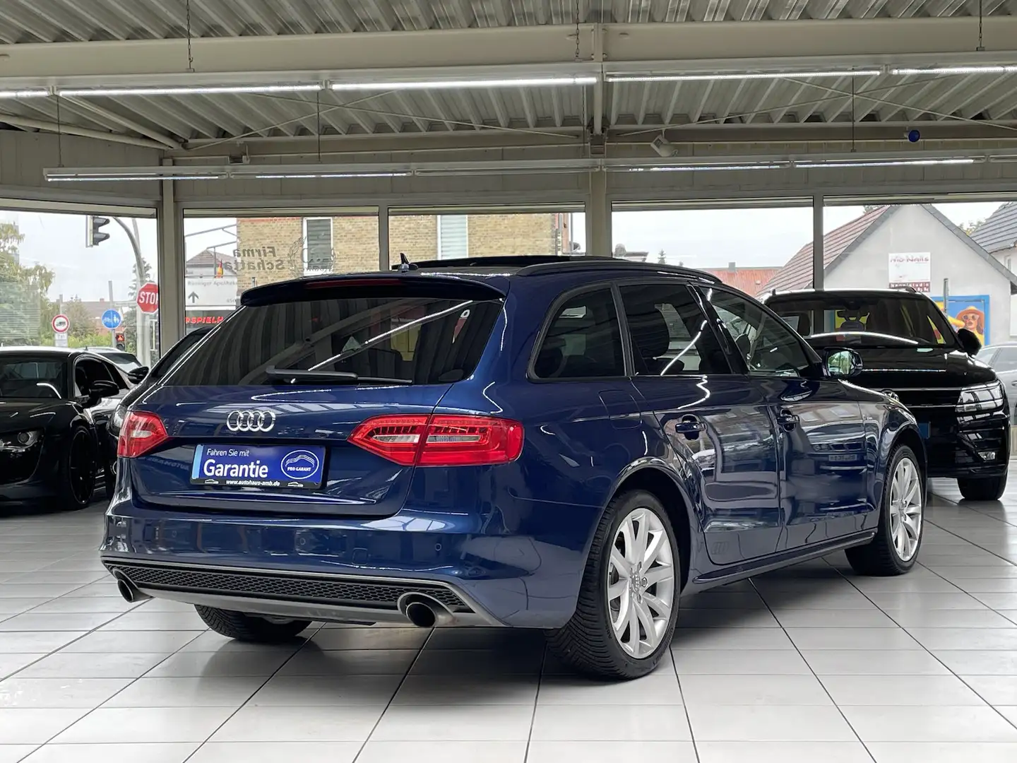 Audi A4 1.8 TFSI Avant S-line Navi Xenon Sitzh.Pano Blau - 2