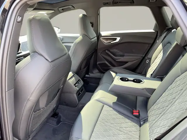 Audi S5 view 12