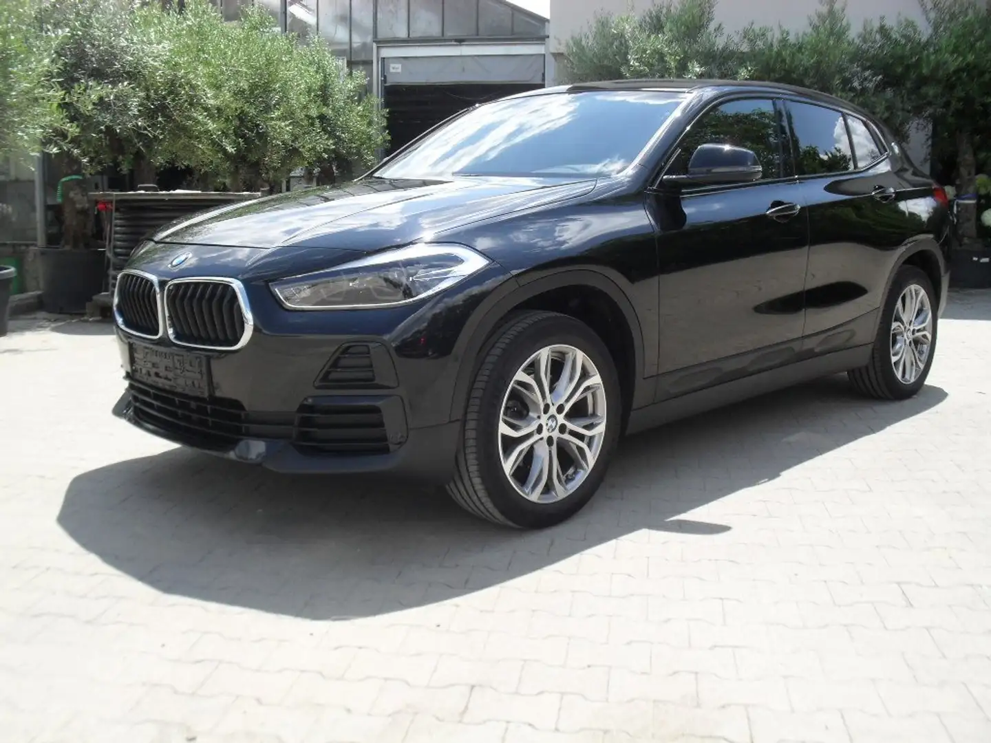 BMW X2 sDrive18i Advantage Plus Noir - 1