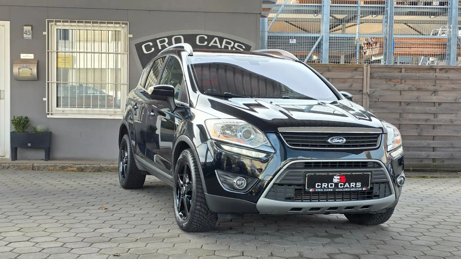 Ford Kuga Titanium*PANDACH*TEMPO*SHZ Noir - 2