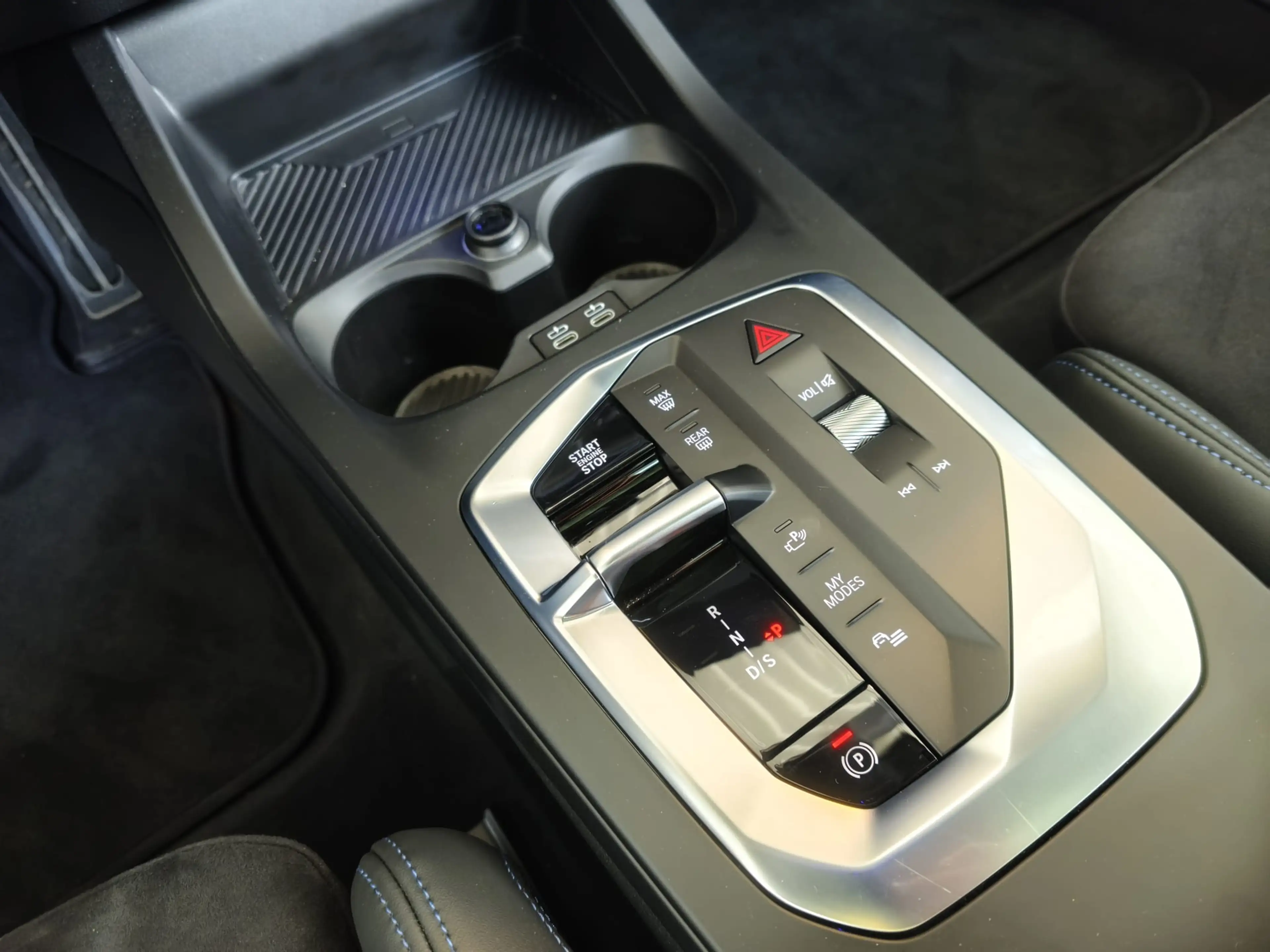 BMW M1 35 xDr M Sport Pro PANO/HUD/Memo/360°/M-Sitze — photo 15