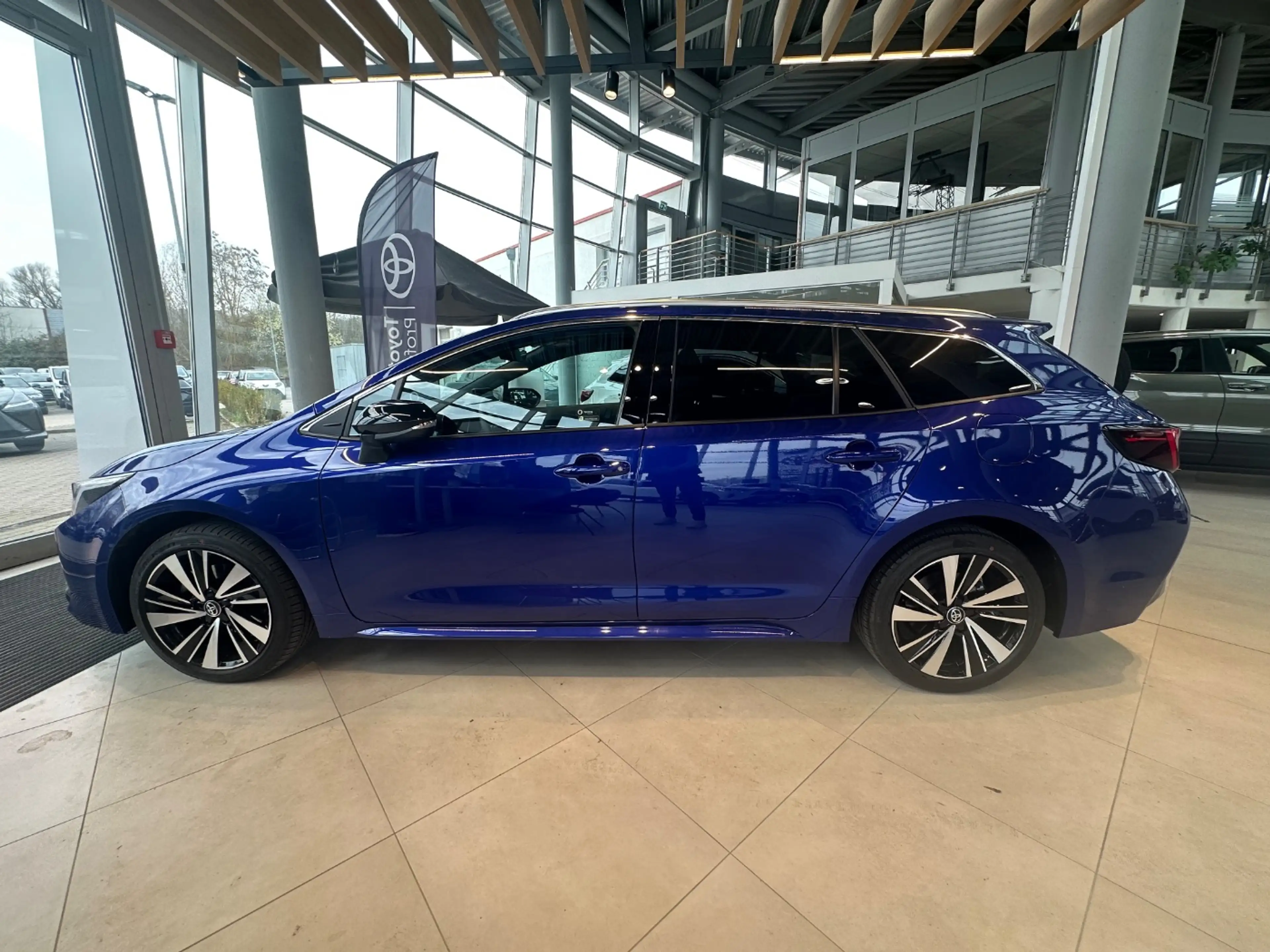 Toyota Corolla Touring Sports 2.0 Teamplayer Kam.+AUT — photo 3