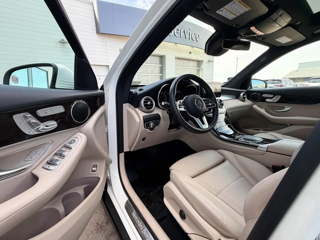 Mercedes-Benz GLC снимка Mercedes-Benz GLC