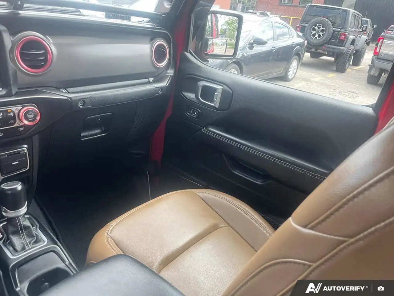 Jeep Gladiator снимка Jeep Gladiator