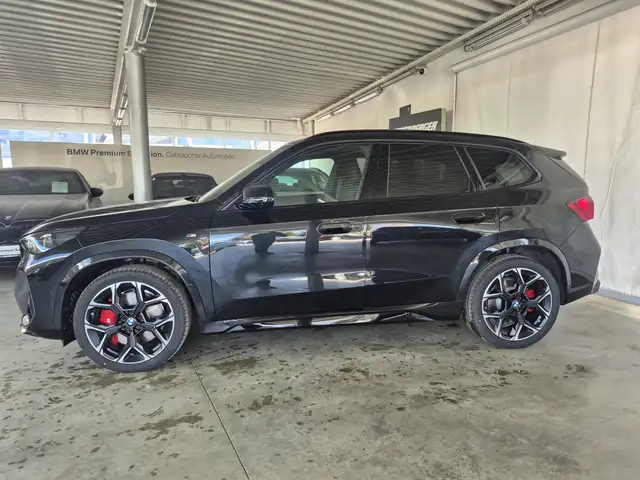 BMW X1 M35i xDrive M Sportpaket / AHK Ansicht 3