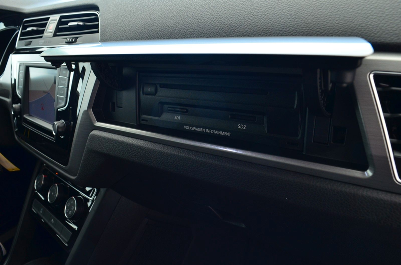 Volkswagen Touran 1.4 Comfort Automatik |Glasdach |7-Sitzer — photo 14