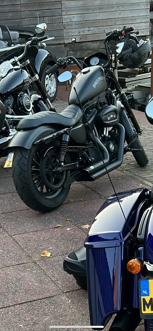 Harley-Davidson Sportster 883 costum Zwart - 2