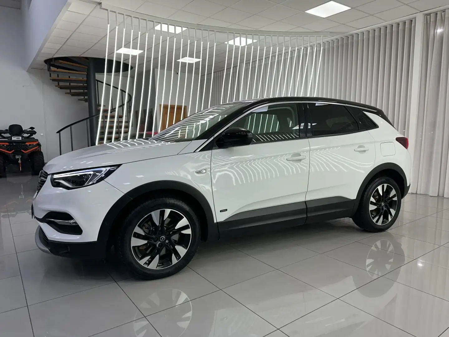 Opel Grandland X PHEV 1.6 Turbo Ultimate AT8 4x2 Blanc - 2