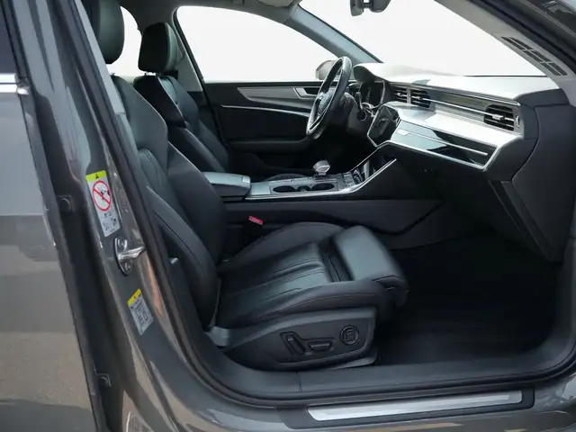 Audi A6 view 4