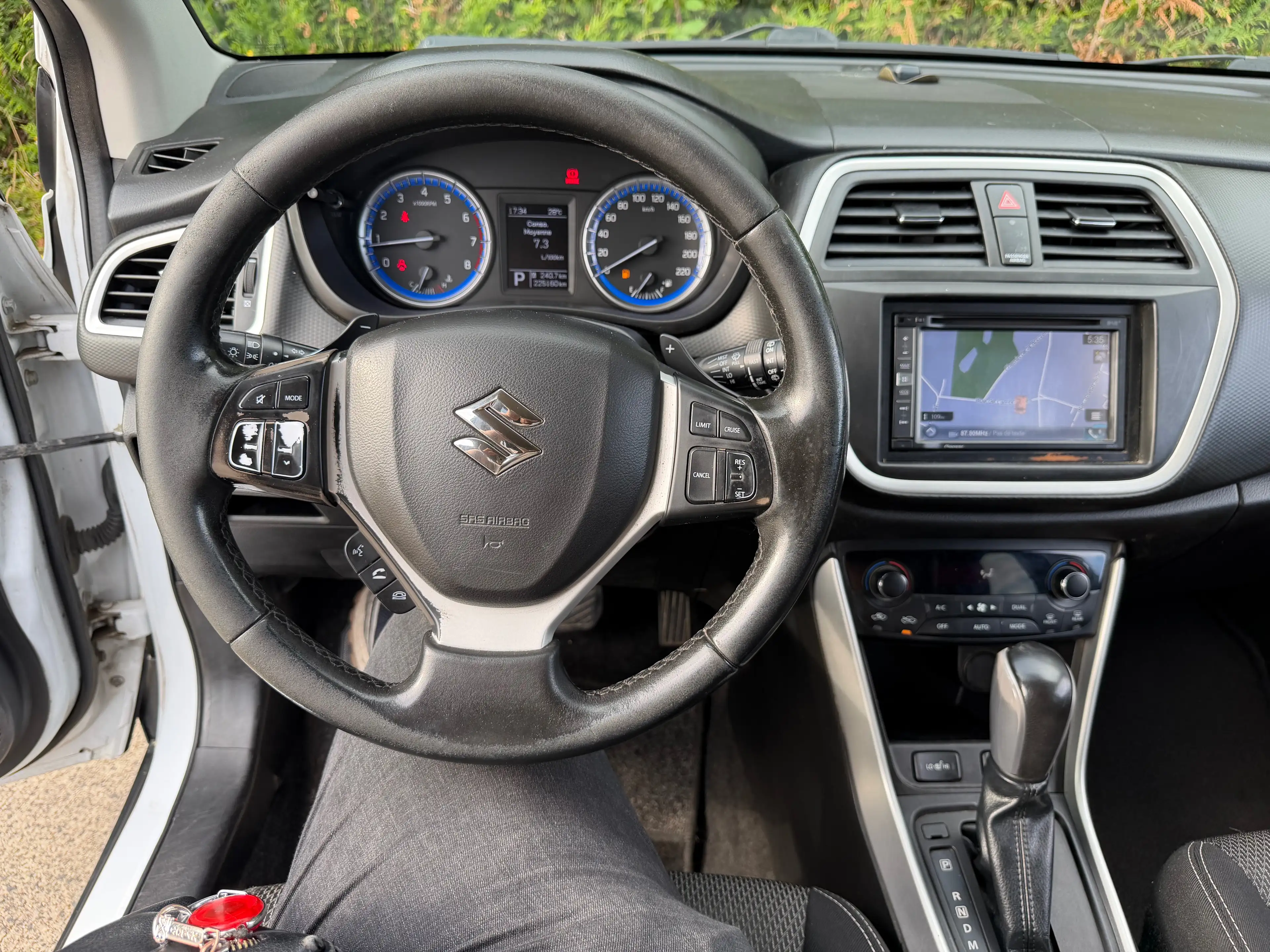 Suzuki SX4 S-Cross 1.6i AUTOMATIQUE / NAVI PRO / CRUISE CONTROL / KEYLESS — photo 8