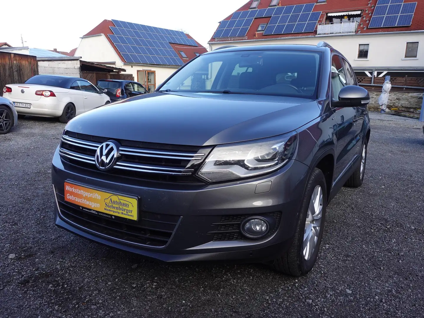 Volkswagen Tiguan Life BMT 4Motion **2. Hand**SR+WR** Grau - 2