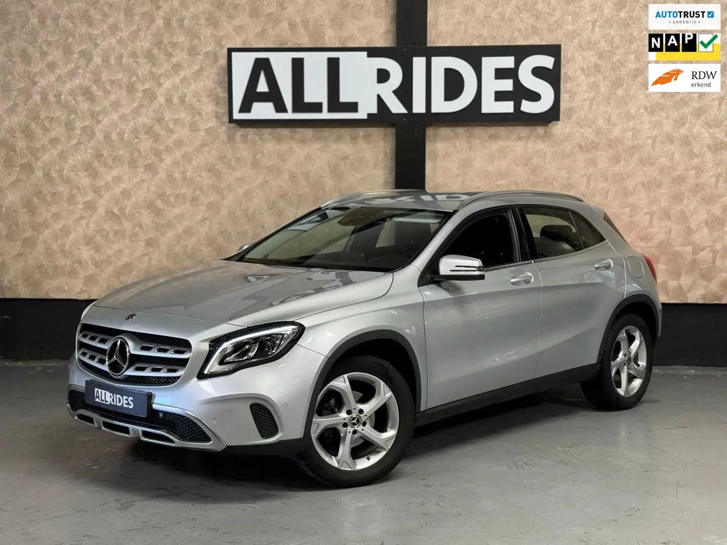 Mercedes-Benz GLA 180 Business Solution Limited l Leder l Cruise l DAB l Gri - 1
