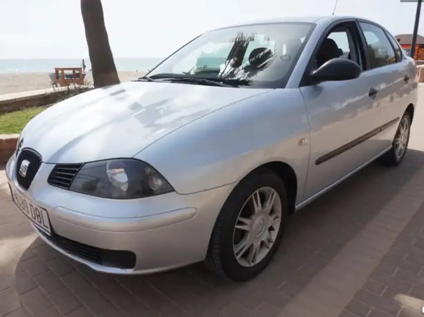 SEAT Cordoba Córdoba 1.9TDI Reference Reference Silber - 2