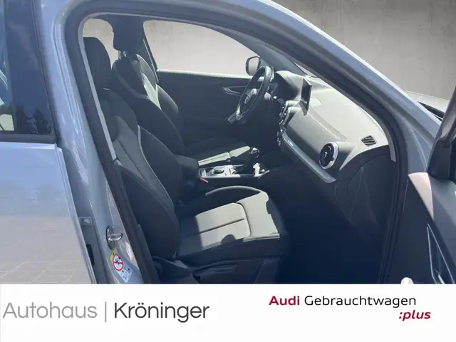 Audi Q2 view 9