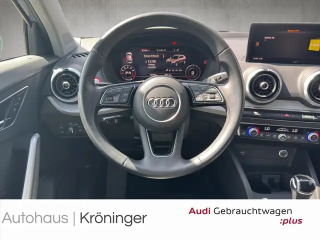 Audi Q2 view 11