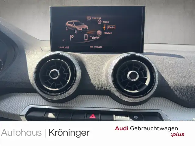 Audi Q2 view 15