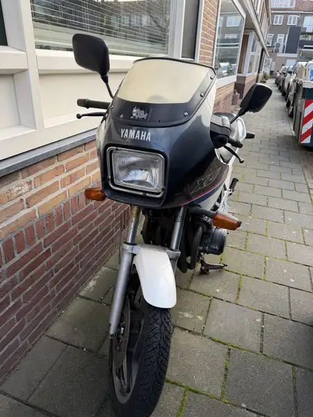 Yamaha XJ 600 - foto 2