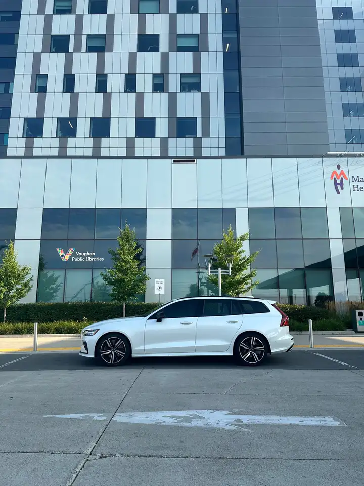 Volvo V60 снимка Volvo V60
