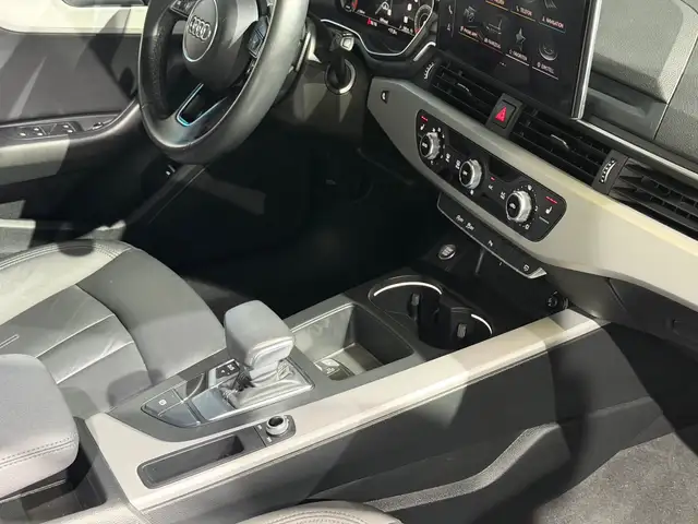 Audi A4 Avant view 19