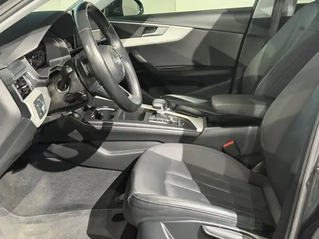 Audi A4 Avant view 23