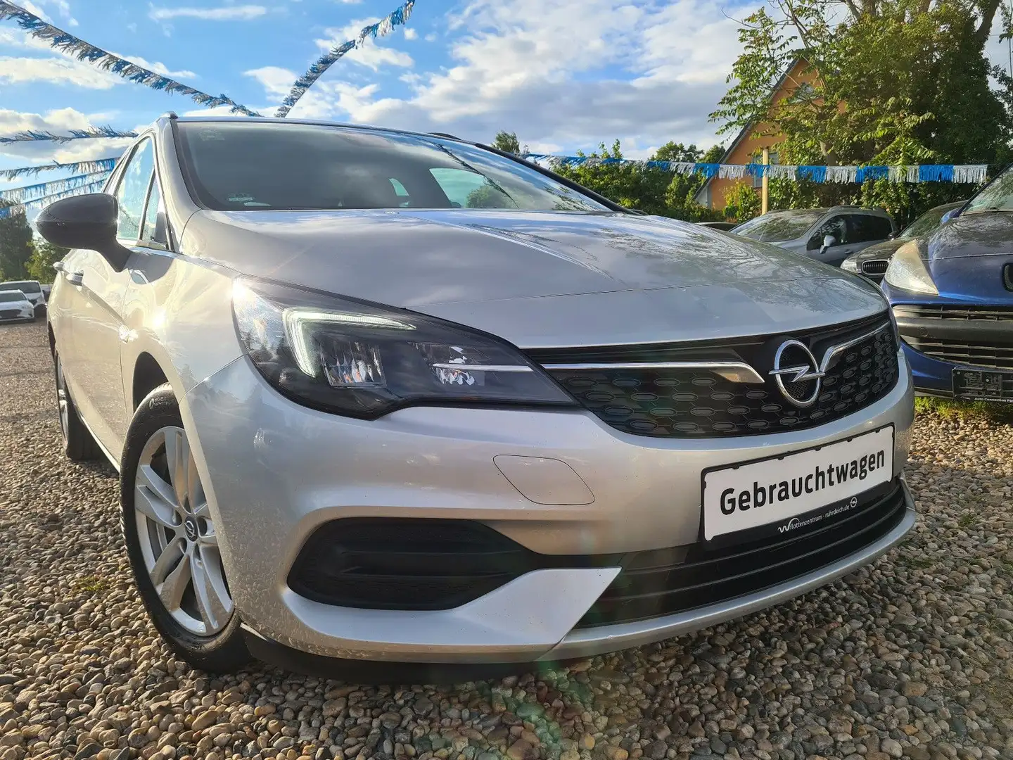 Opel Astra K Sports Tourer 90 kw Edition Automatik Silber - 1