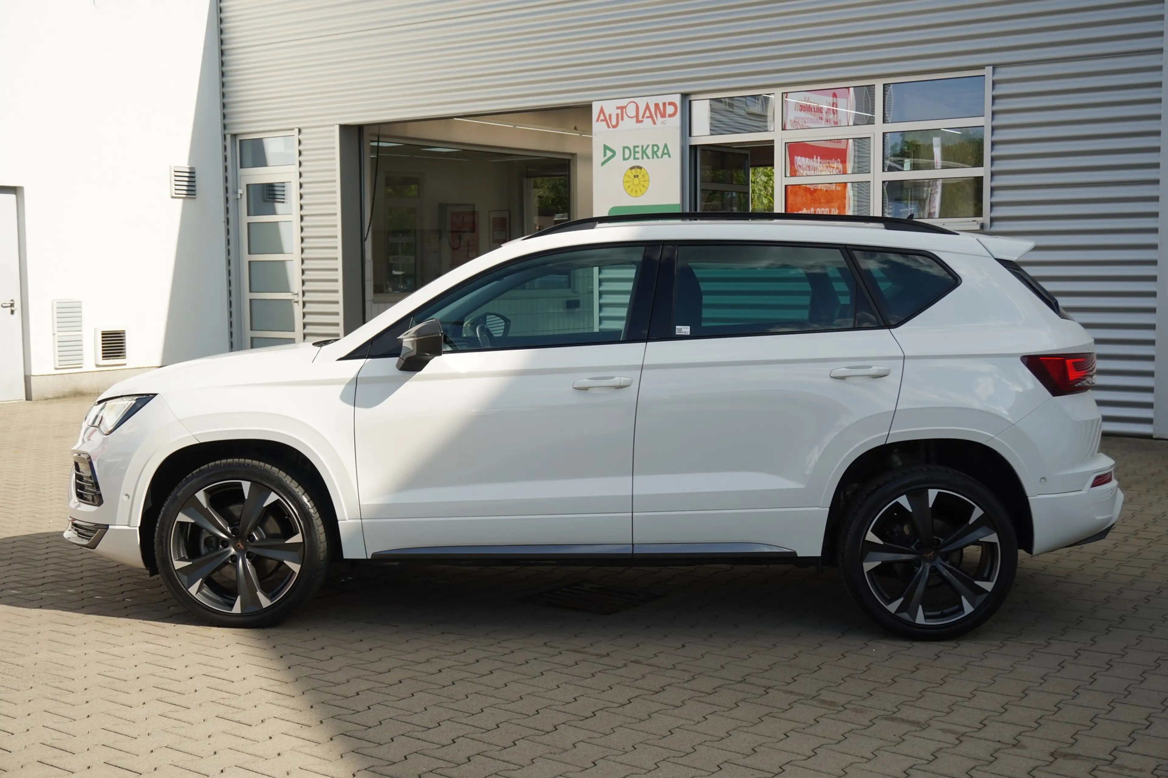 CUPRA Ateca 1.5 TSI DSG Kamera Sitzheizung DAB LED — photo 9