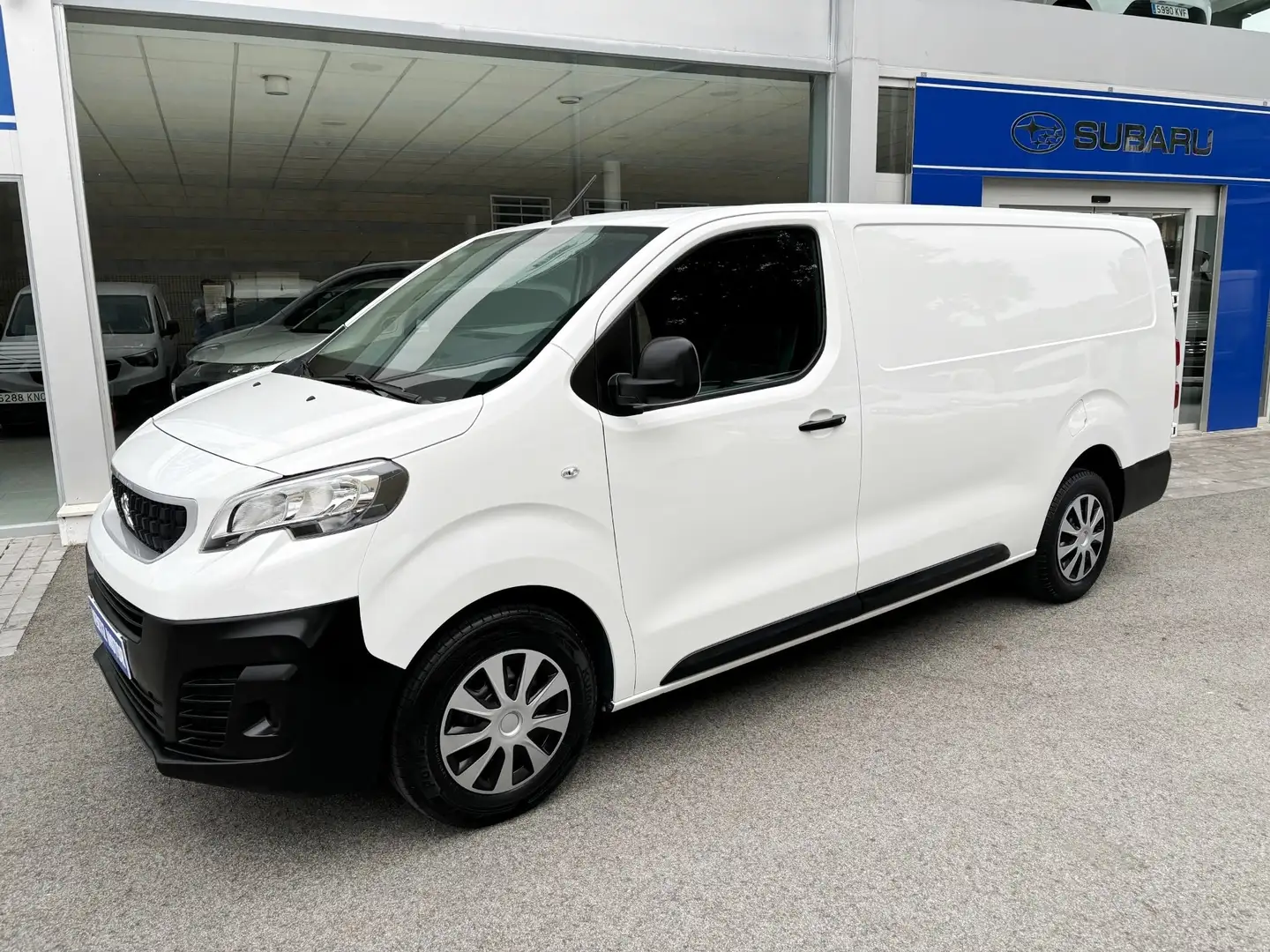 Peugeot Expert Fg. Long 2.0BlueHDi S&S Pro 120 Weiß - 1