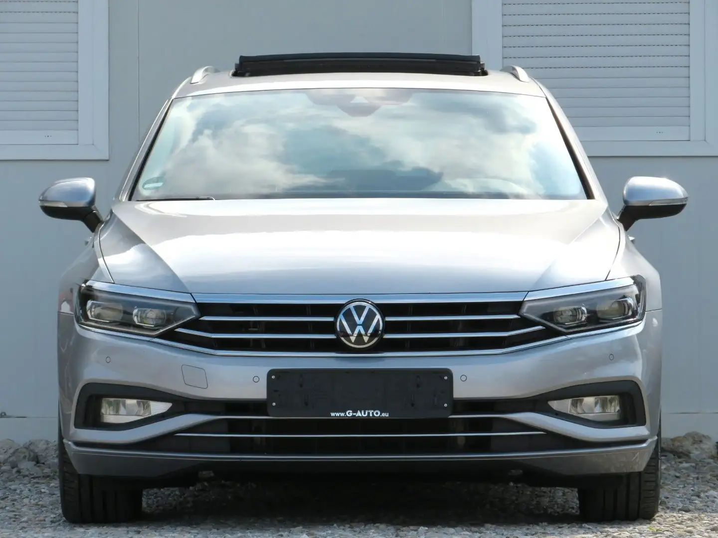 Volkswagen Passat Variant FACELIFT R-line/VIRTUAL/KAM./PANO Silber - 2
