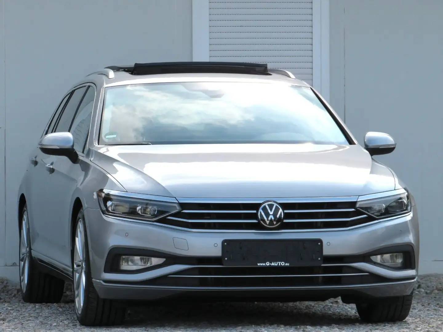 Volkswagen Passat Variant FACELIFT R-line/VIRTUAL/KAM./PANO Silber - 1