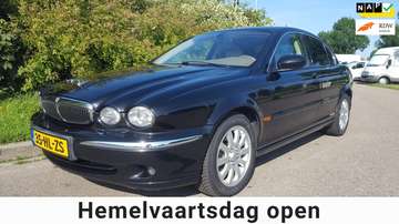 2.5 V6 4 X 4 Executive in Excellent mooie conditie