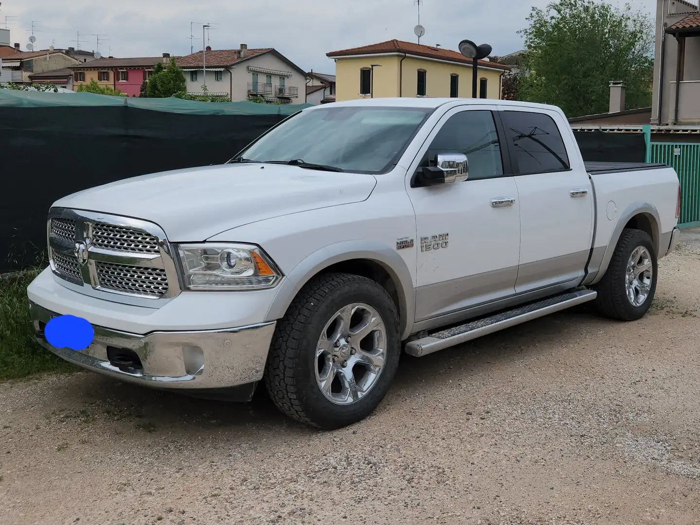 Dodge RAM Ram 1500 5.7 V8 Crew Cab MB LaRamie 395cv at8 Bílá - 1