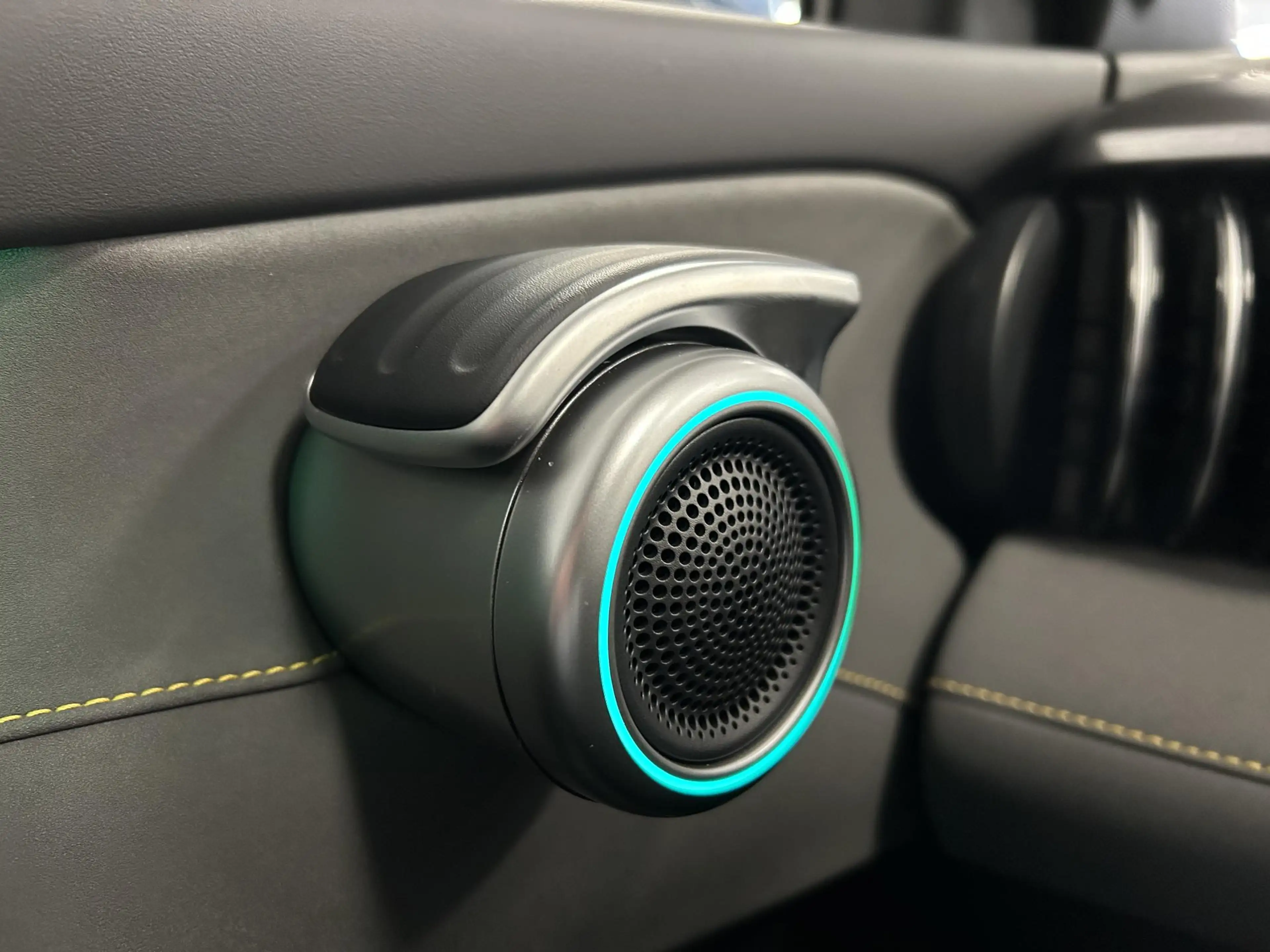 BYD Atto 3 EVO Design 74.8 kWh ZWART LEDER | VOORRAAD VOORDEE — photo 34