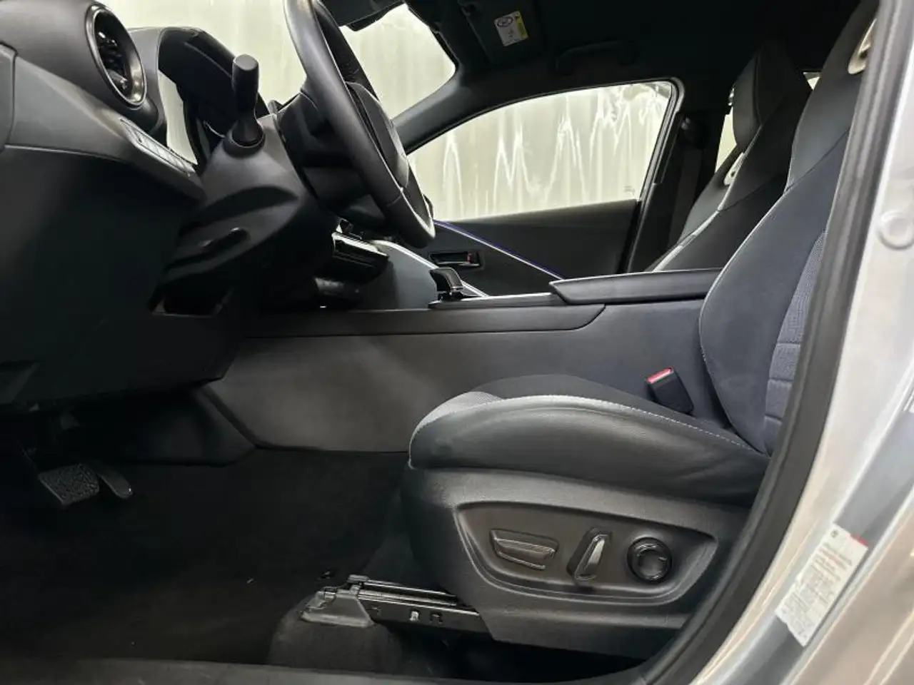 Toyota C-HR Premium, миниатюра 17