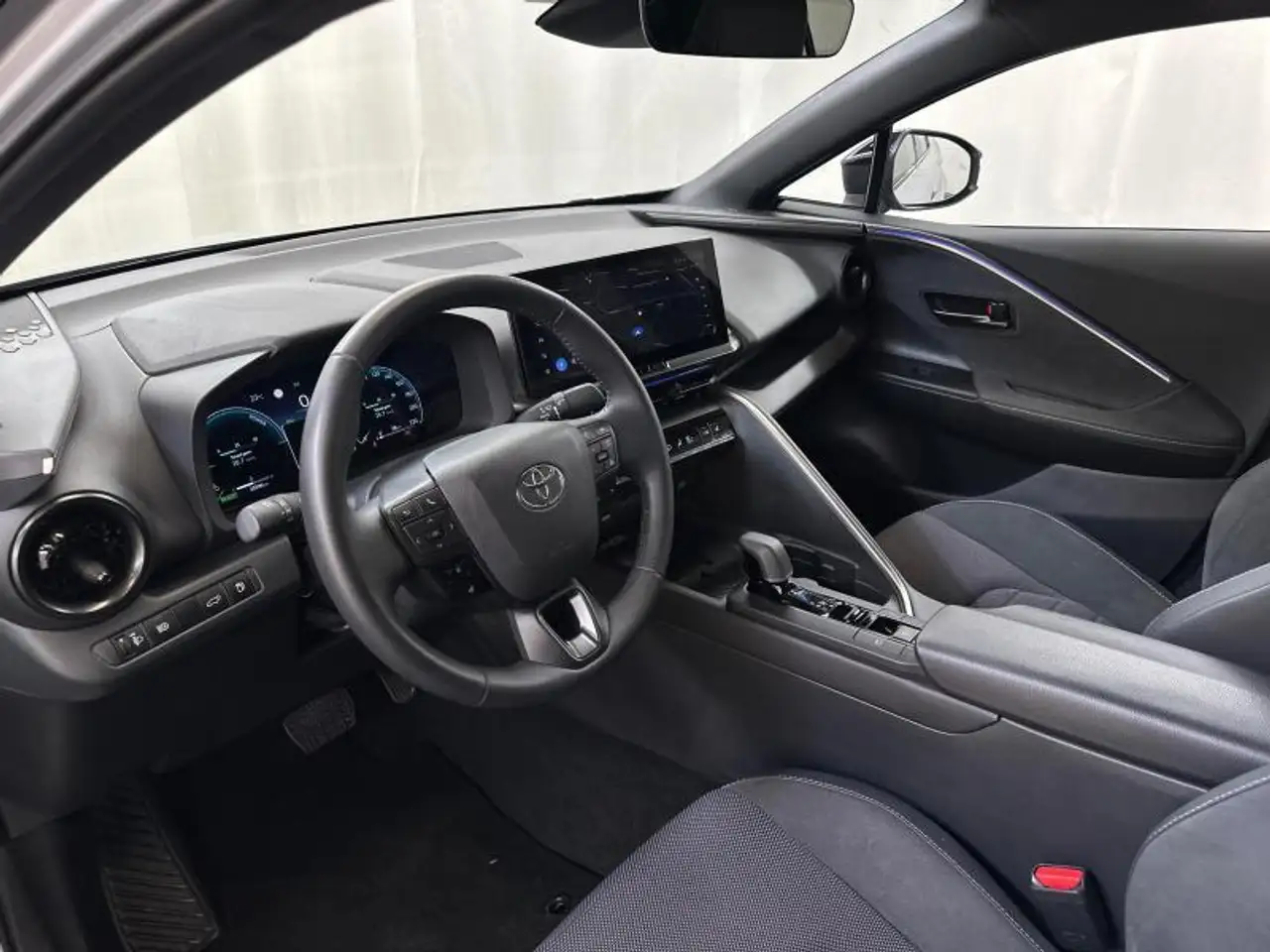 Toyota C-HR Premium, миниатюра 18